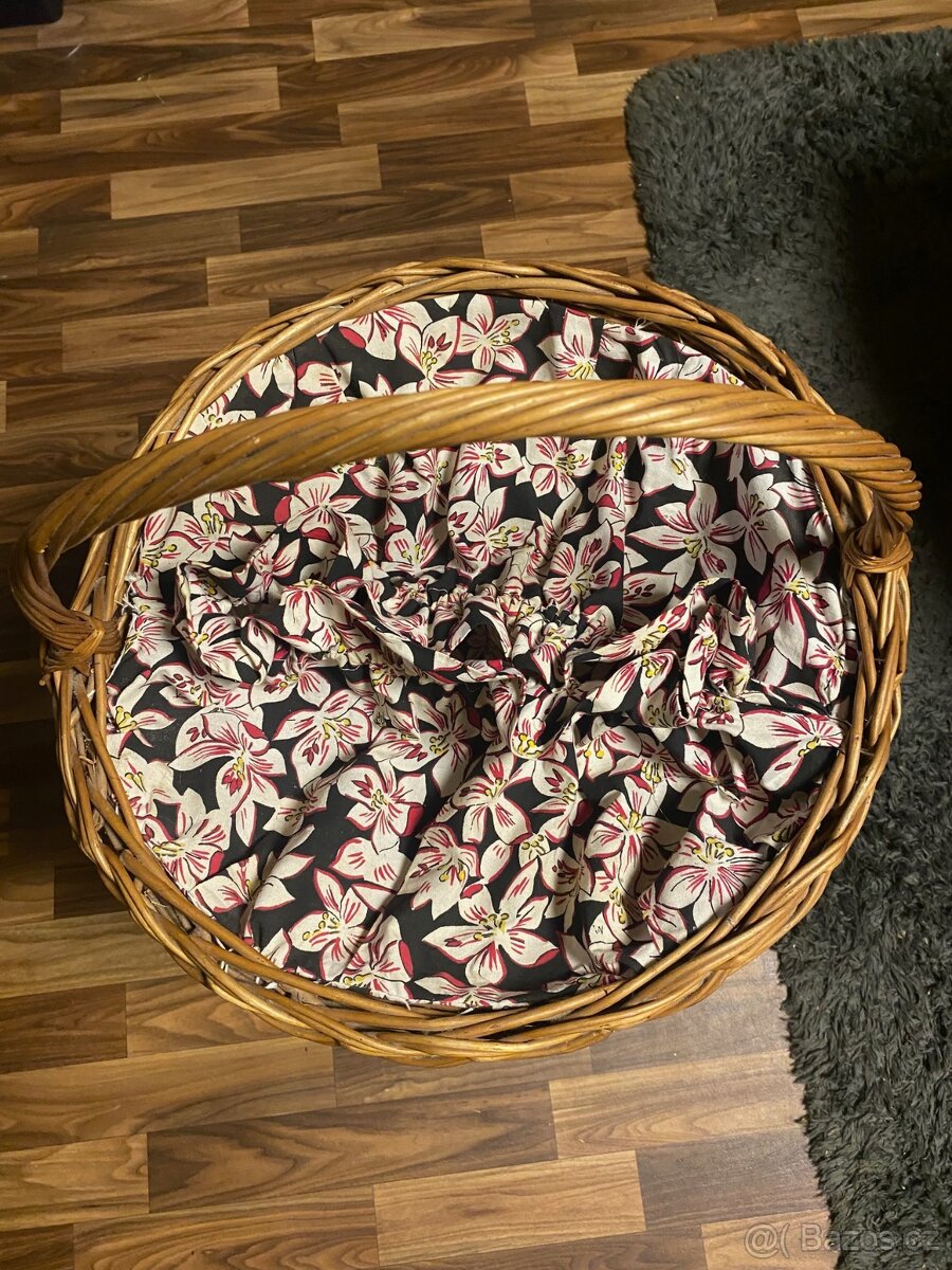 Proutěný koš na prádlo - 2