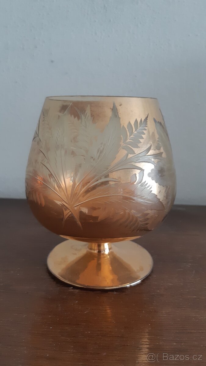 Novoborské sklo - sklenička 01 - 2