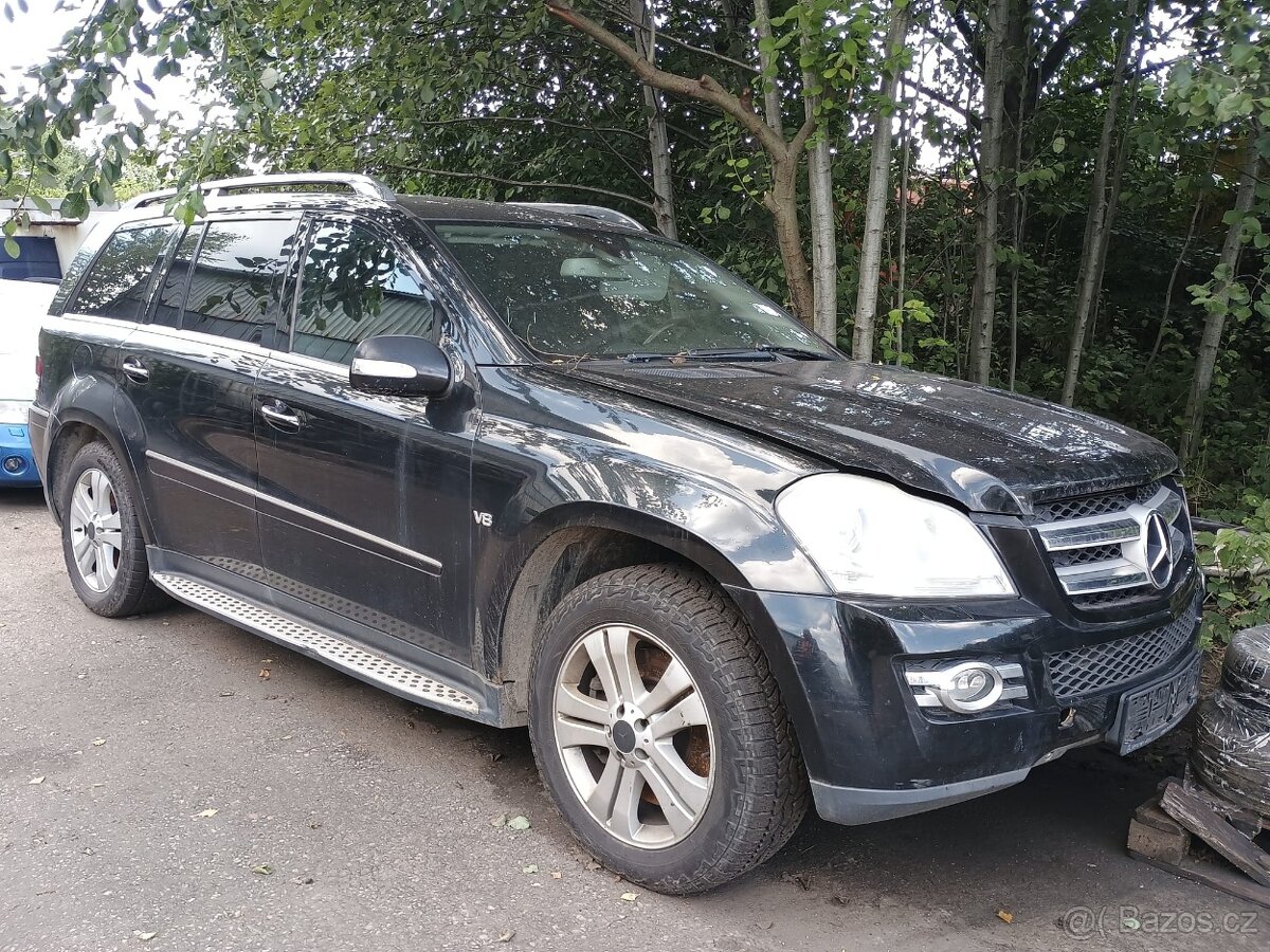 ND - Mercedes Benz GL - 2