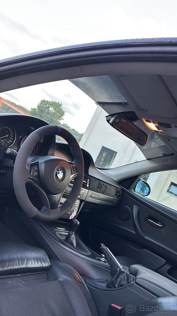BMW E92 325i - 2