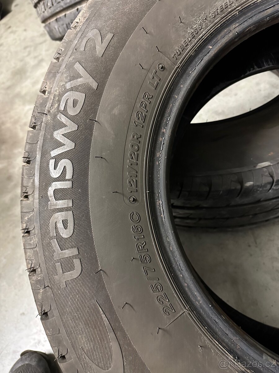 225 75 r16c pneu - 2