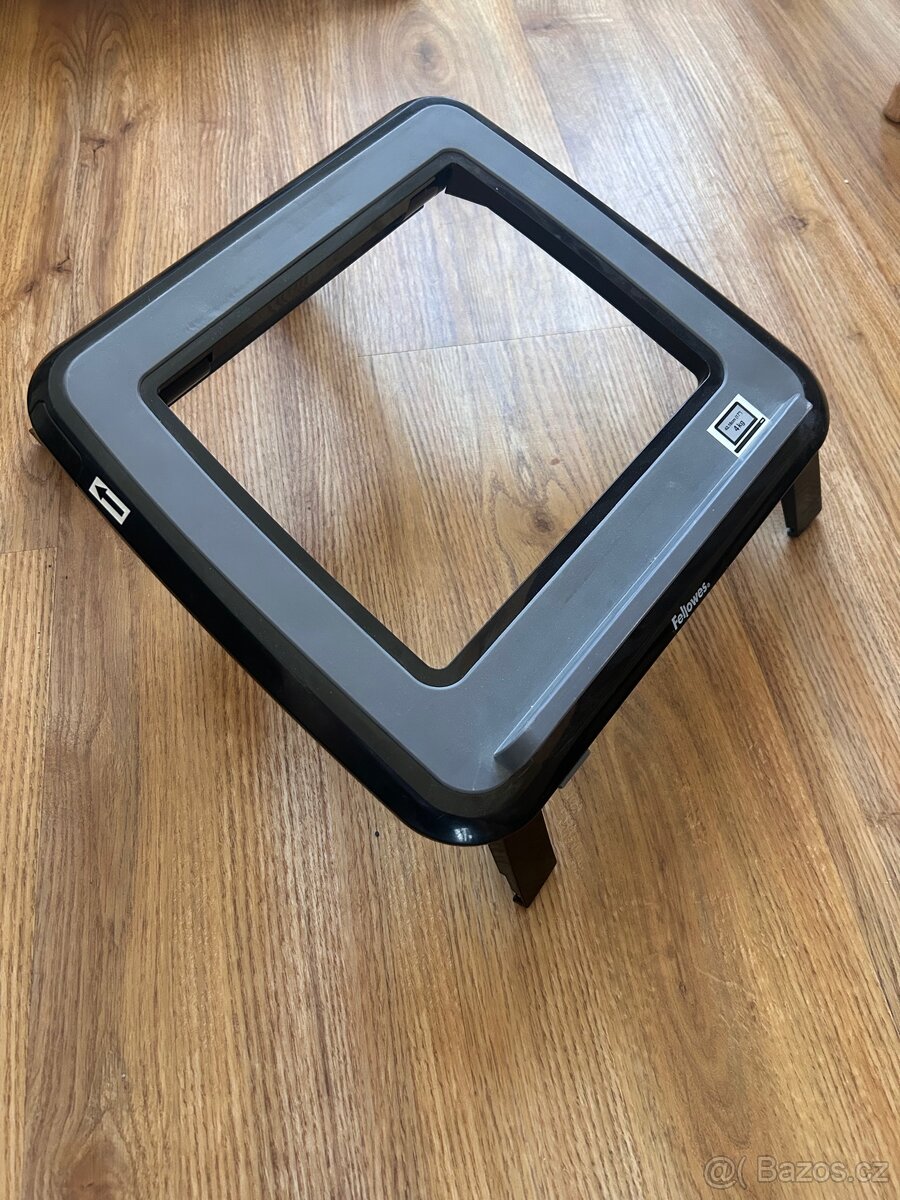 Stojanek na Notebook - 2