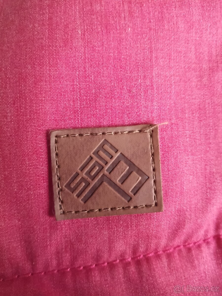 Červená bunda. - 2