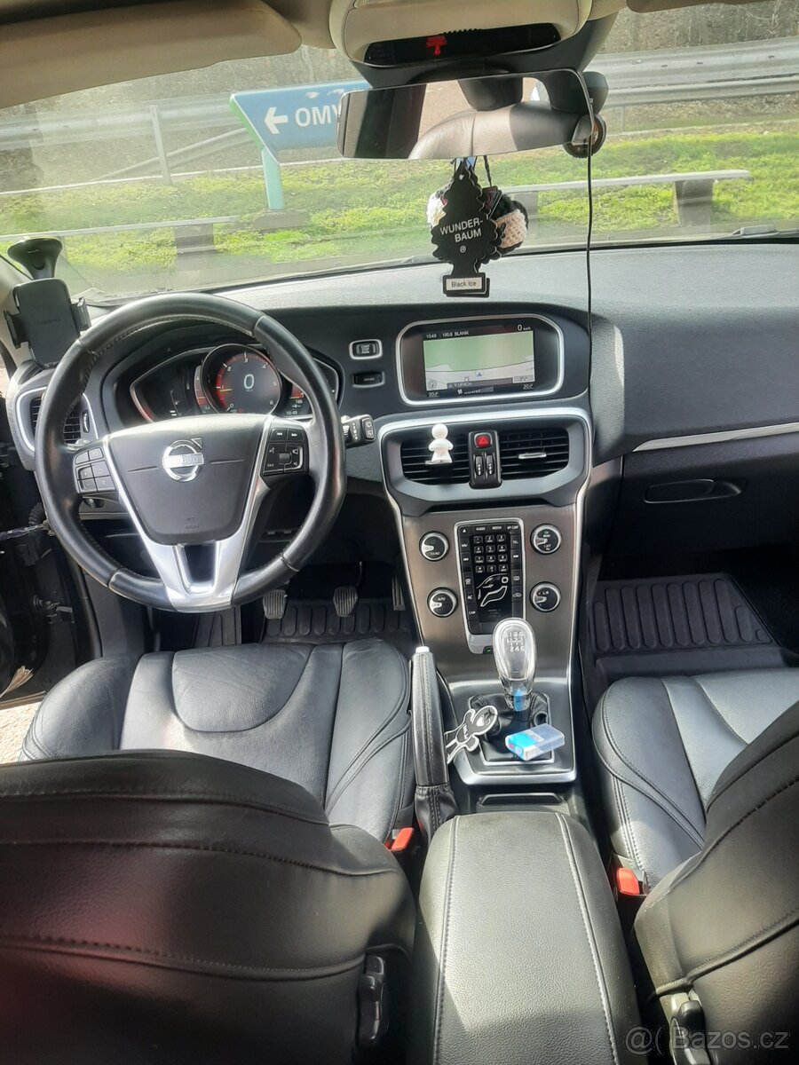 Volvo V40 D2 1.6.tdi 83 kw - 2