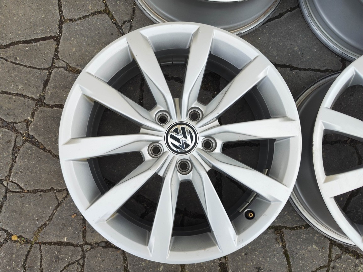 17"alu sada Dijon 5x112 origo Golf 7 GTD GTI Octavia 3 RS - 2