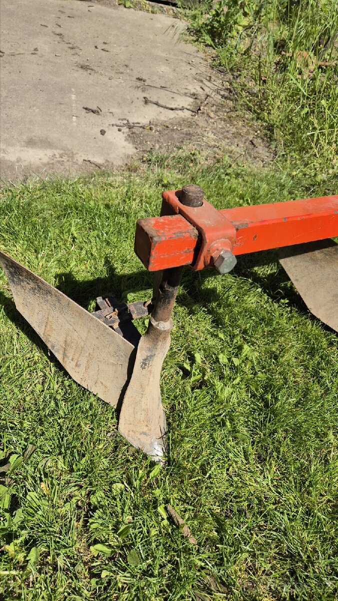 Hrobkovací radlice - 2