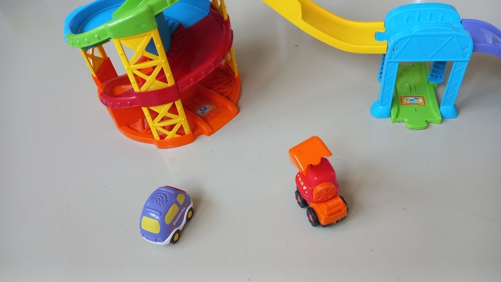 Autodráha a dvě autíčka Tut Tut - 2