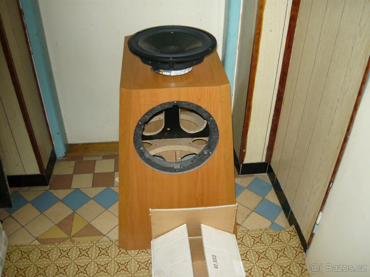 ETON 11-581 Hex 11" priemer 28cm + 2x box , stojančeky - 2