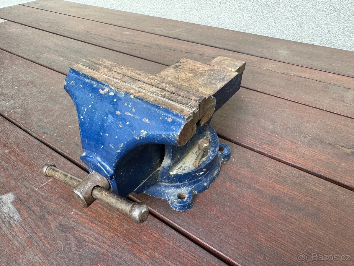 Dílenský otočný svěrák 150mm - 2