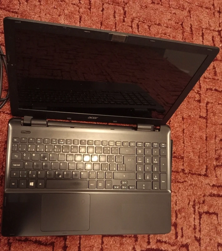 Notebook Acer Aspire E5-521 - 2