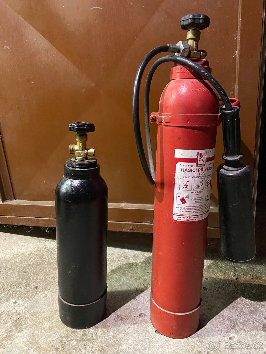 Co2 lahev - 2
