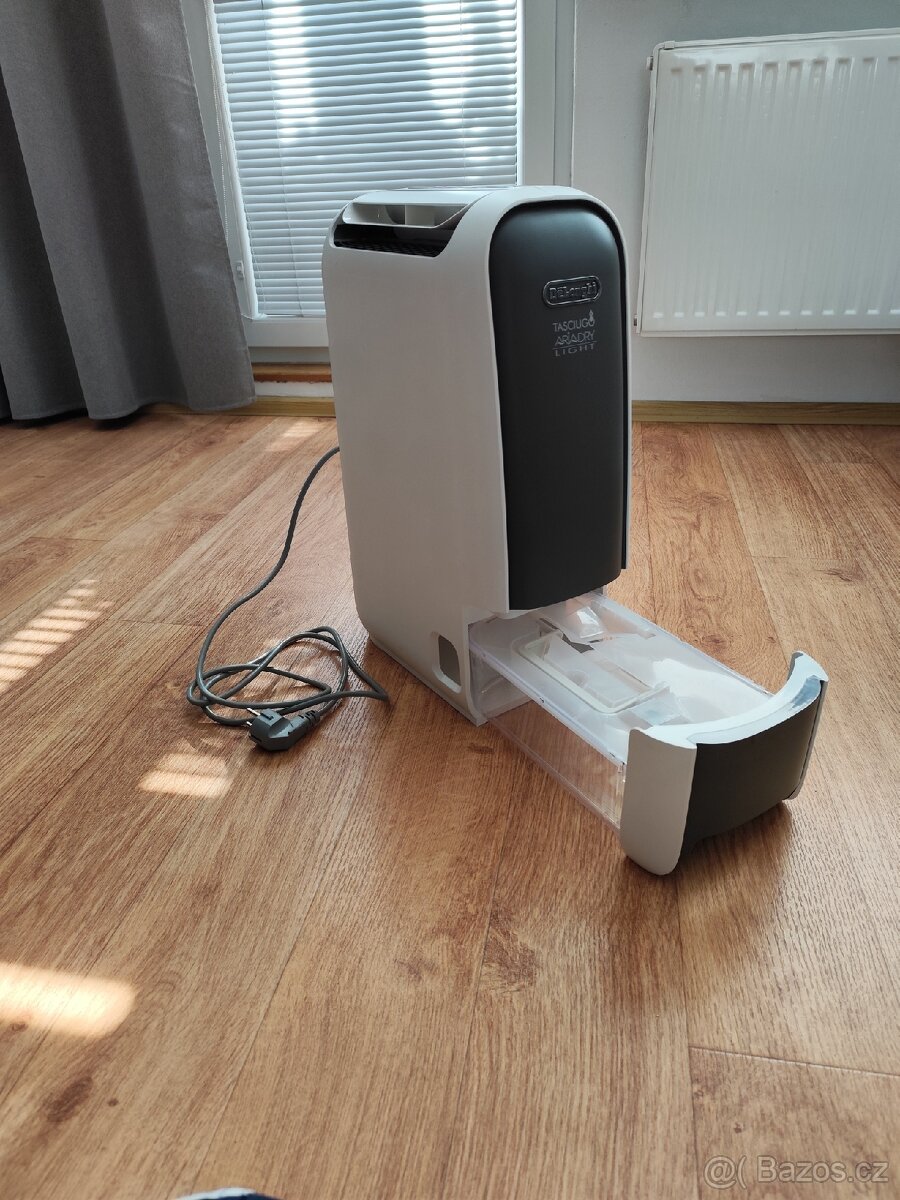 Odvlhčovač vzduchu DeLonghi - 2