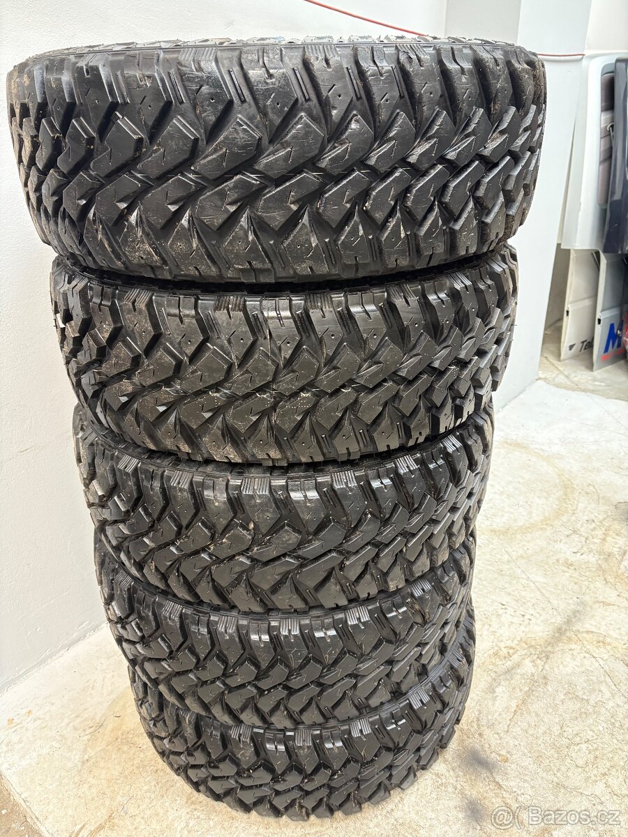 275/65/18 Maxxis Bighorn Sada 5ks Výborný Stav