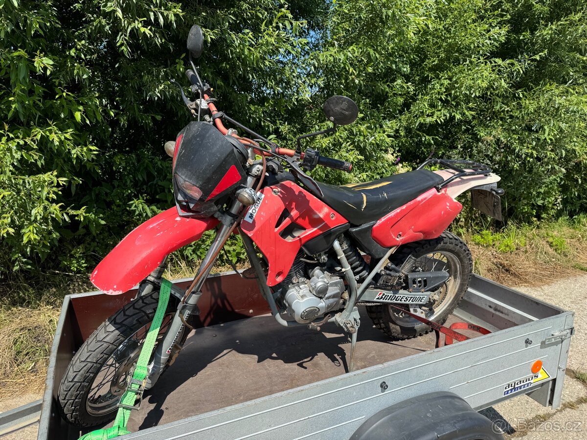 Yuki ST 125 SM
