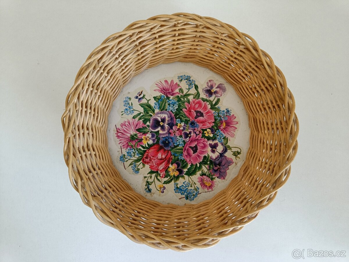 Proutěný košík - dekorační - 2