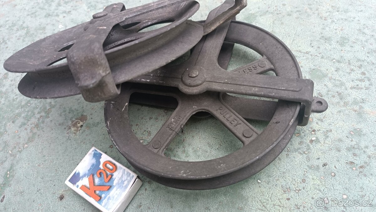 Prodam 2 kladky na dlouhou prádelní šňůru - 2