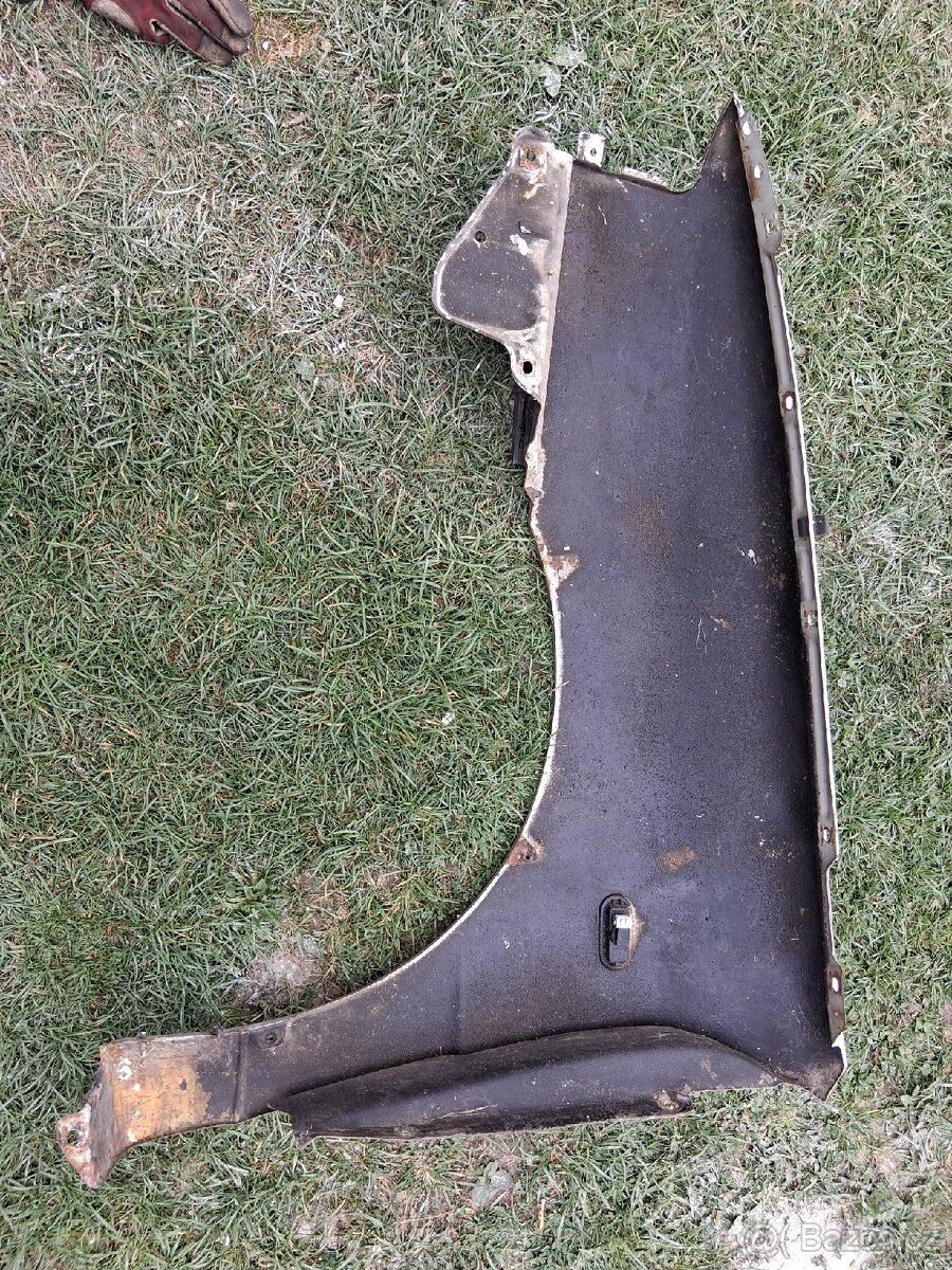 Blatník Toledo 1L pravý přední pofacelift - 2