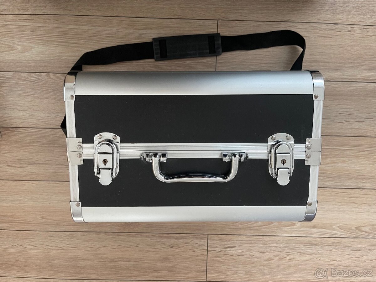 Kadeřnický kufřík - 2