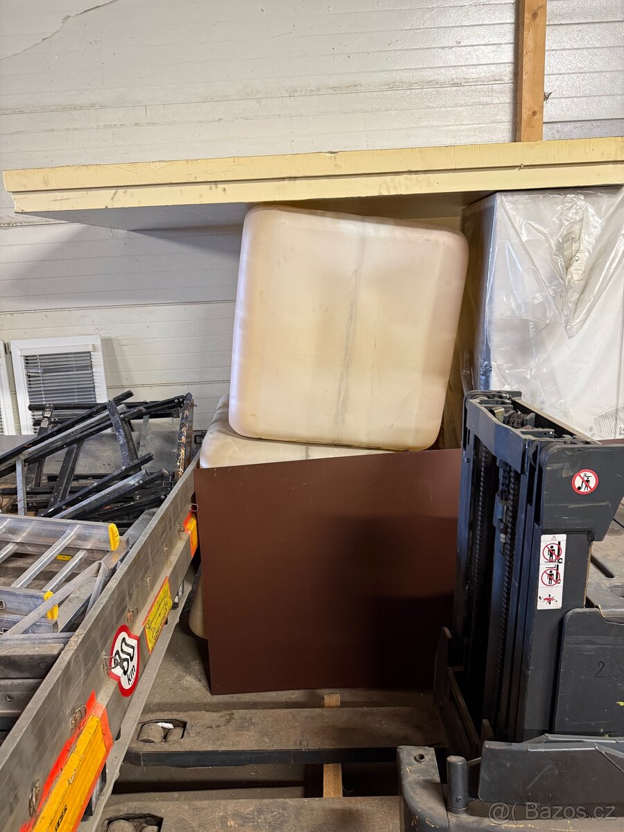 Nádrže za odvoz - 2