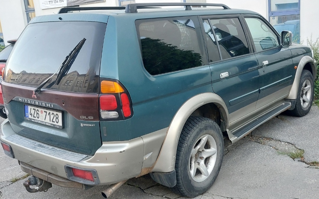 Mitsubishi Pajero Sport - 2