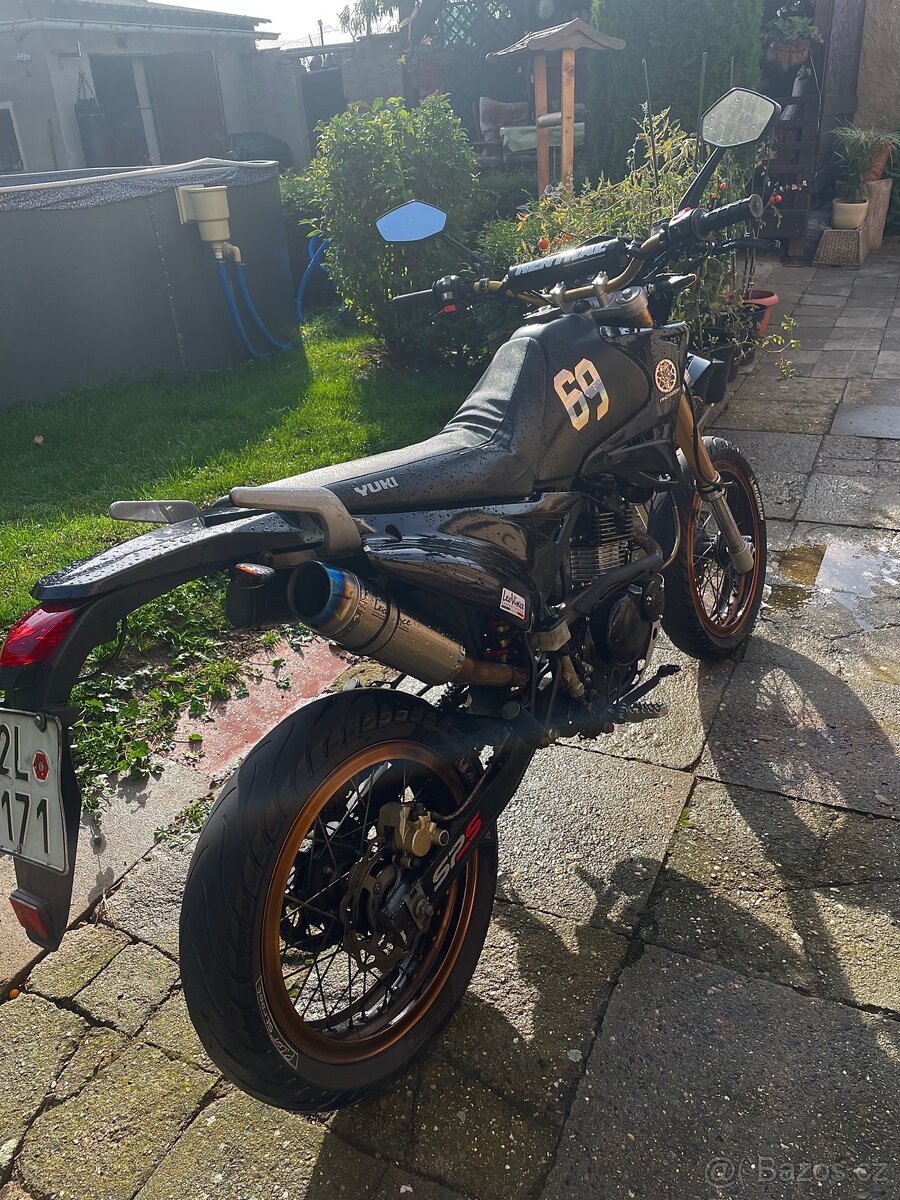 Yuki 125 sm - 2