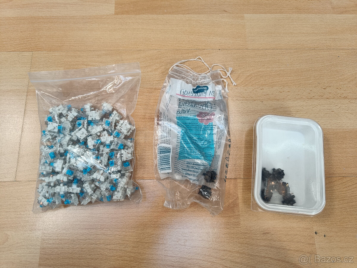 vymenim ruzne keycaps a switches nebo prodam, i samotny 1 ks - 2
