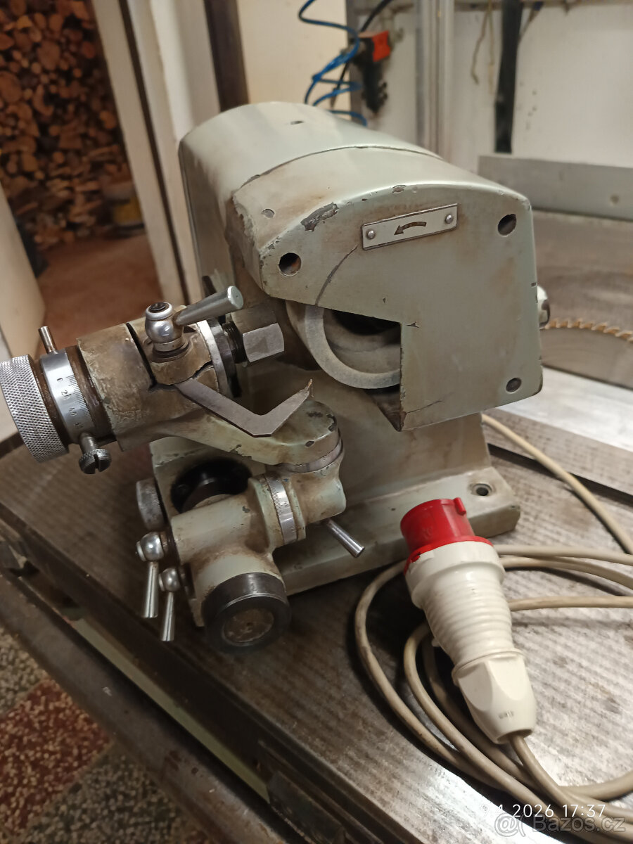 Bruska nástrojová - 2