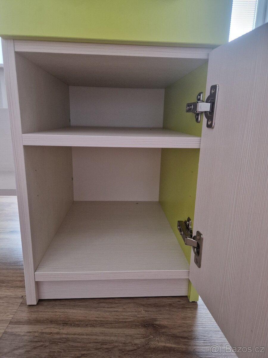 Psaci stul rohovy - 2