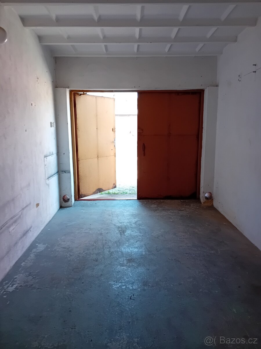 Pronajmu garáž - 2