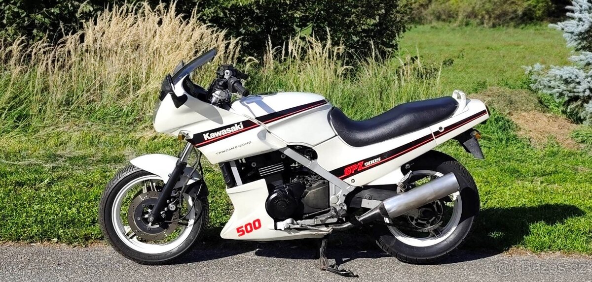 Kawasaki GPZ 500 S - 2
