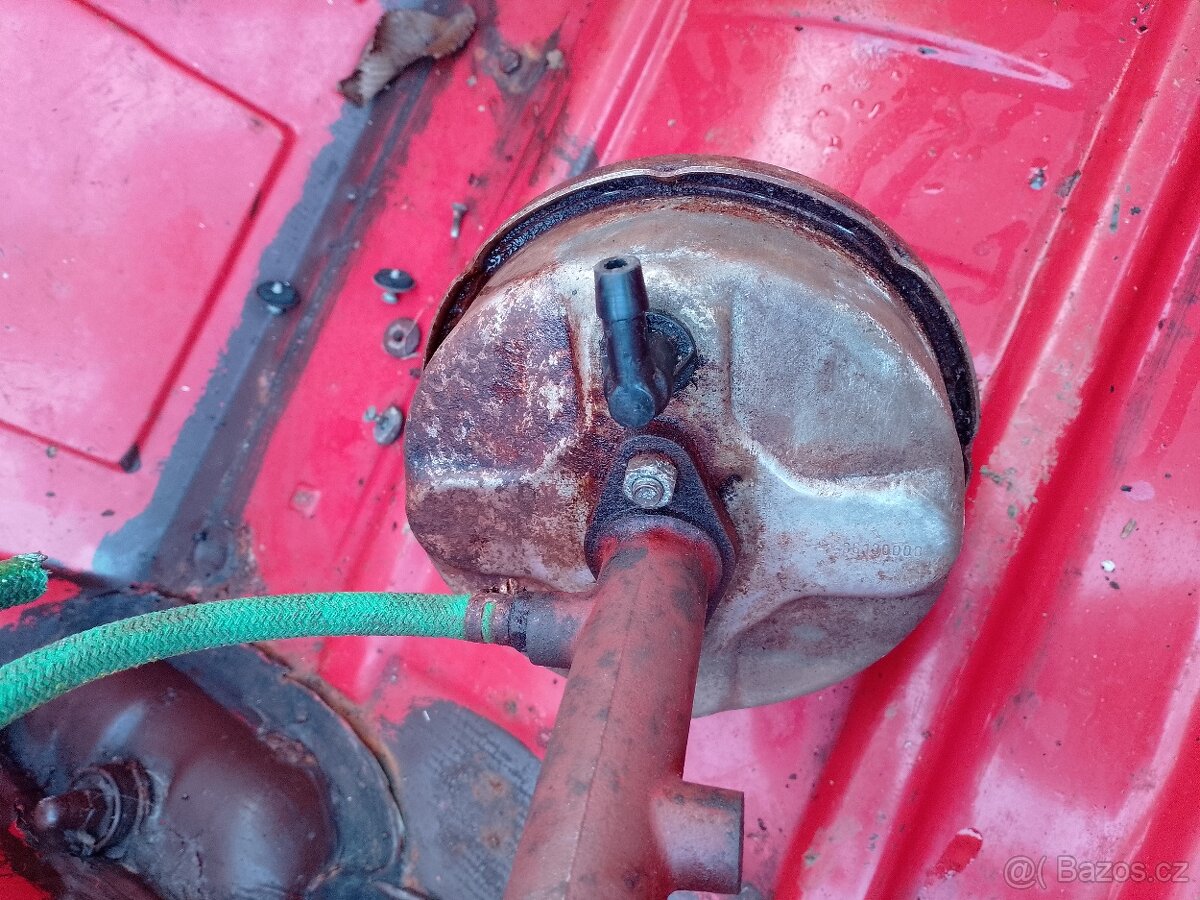 Škoda 105L 120L 130L Rapid posilovač brzd - 2