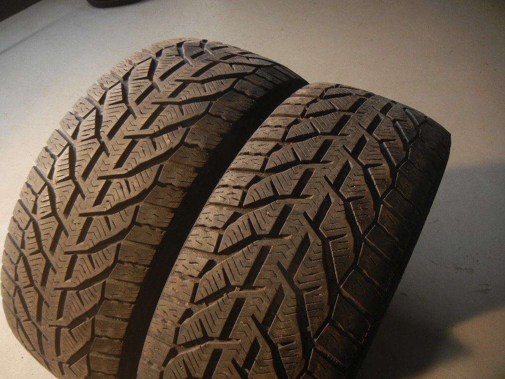 Zimní pneu Kormoran 215/45R17 - 2