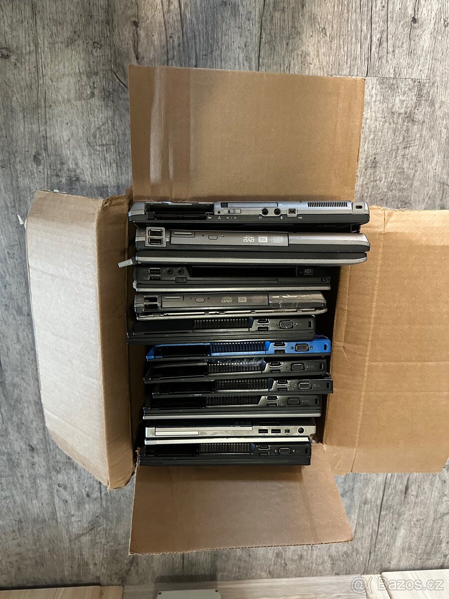 Sada náhradních dílů noteboku - 2