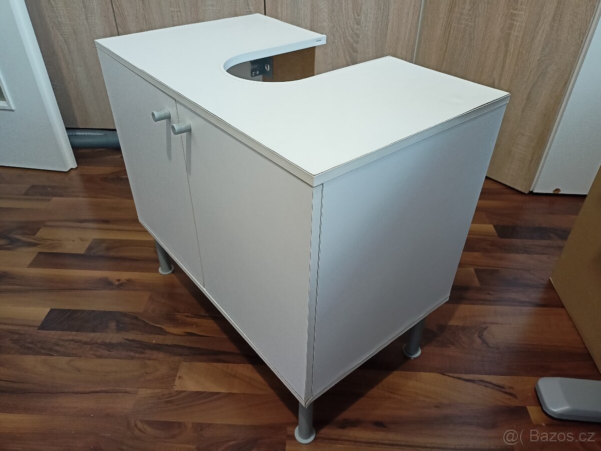 Skríňka pod umyvadlo - 2