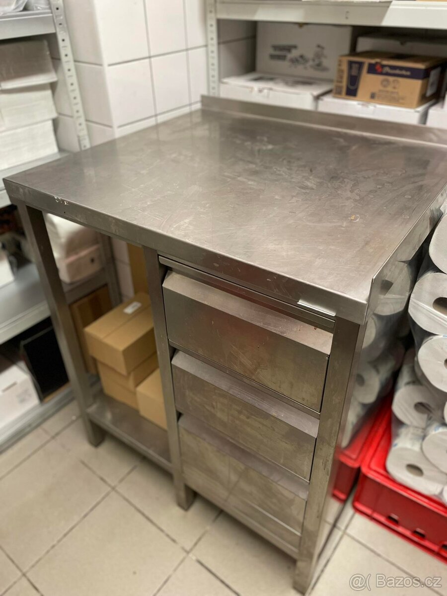 Stůl se zásuvkami nerez - 2