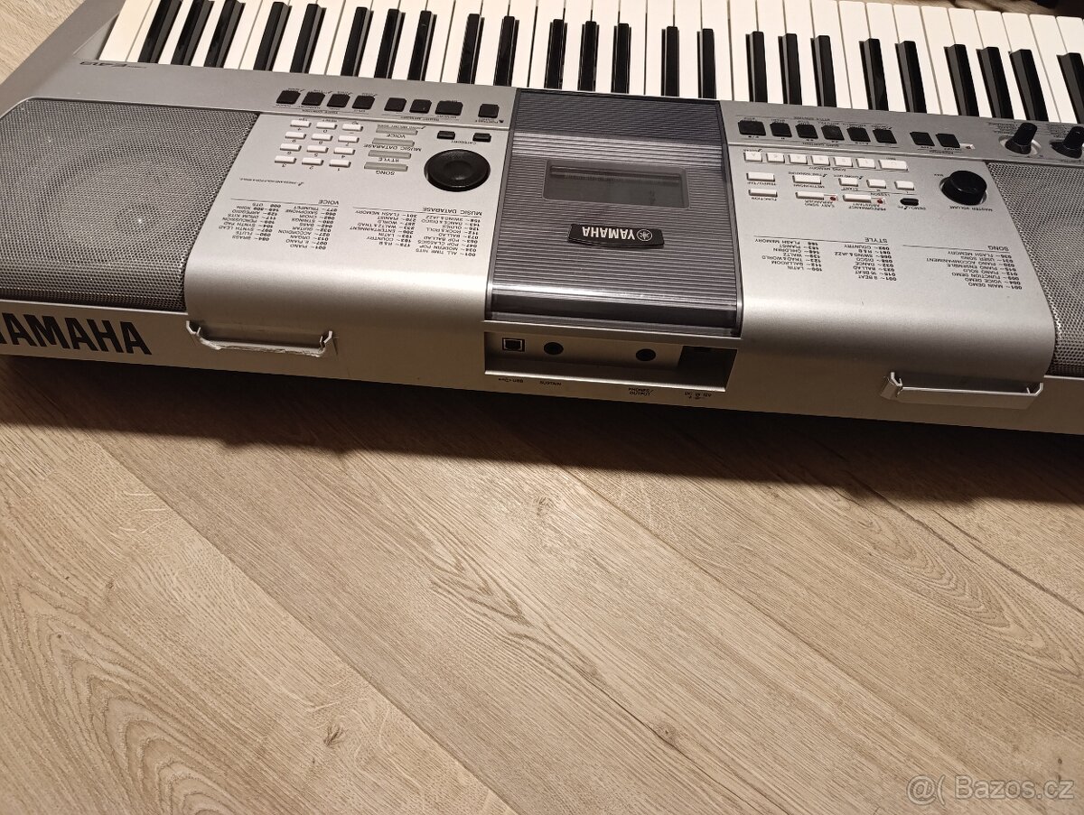 Yamaha PSR E413 - 2