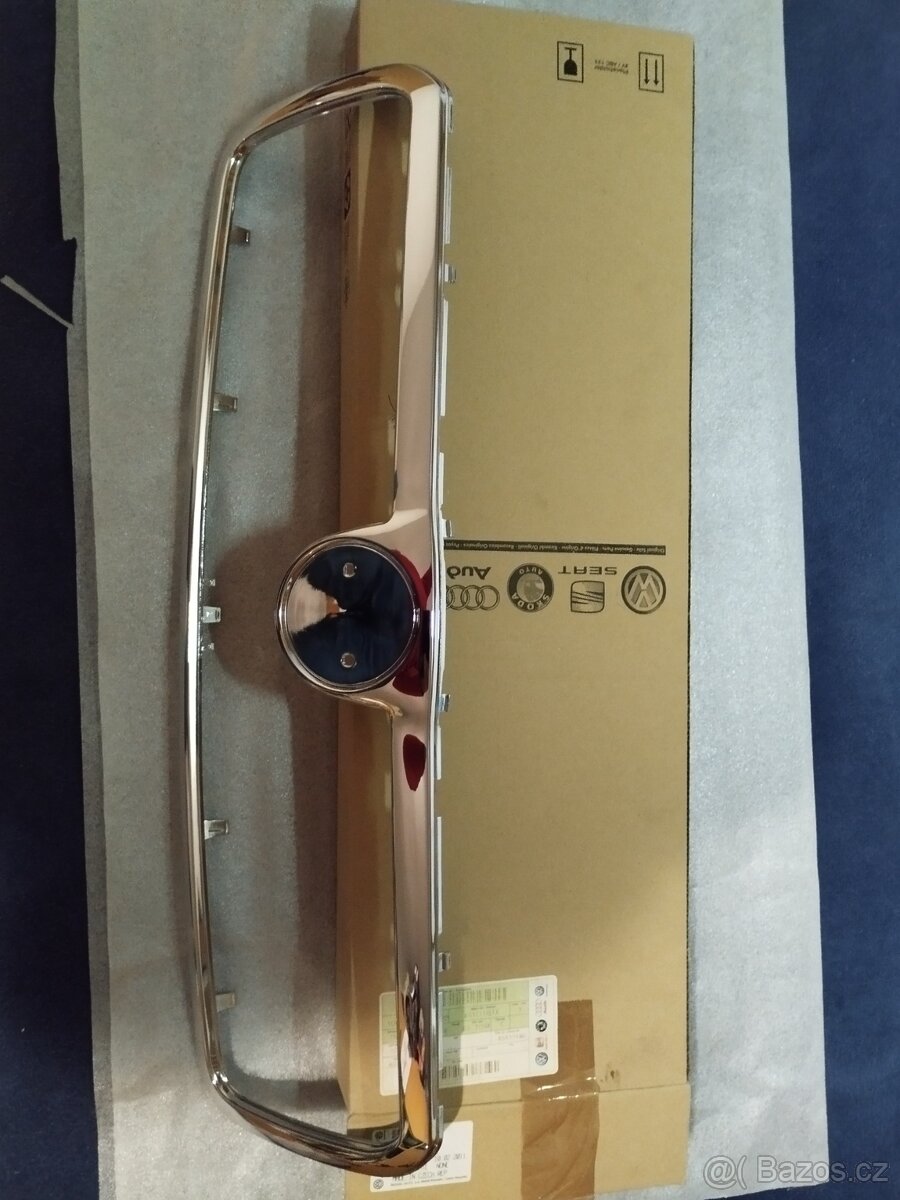 CHROMOVÝ RÁMEČEK MASKY OCTAVIA I - ORIGINÁL - 2