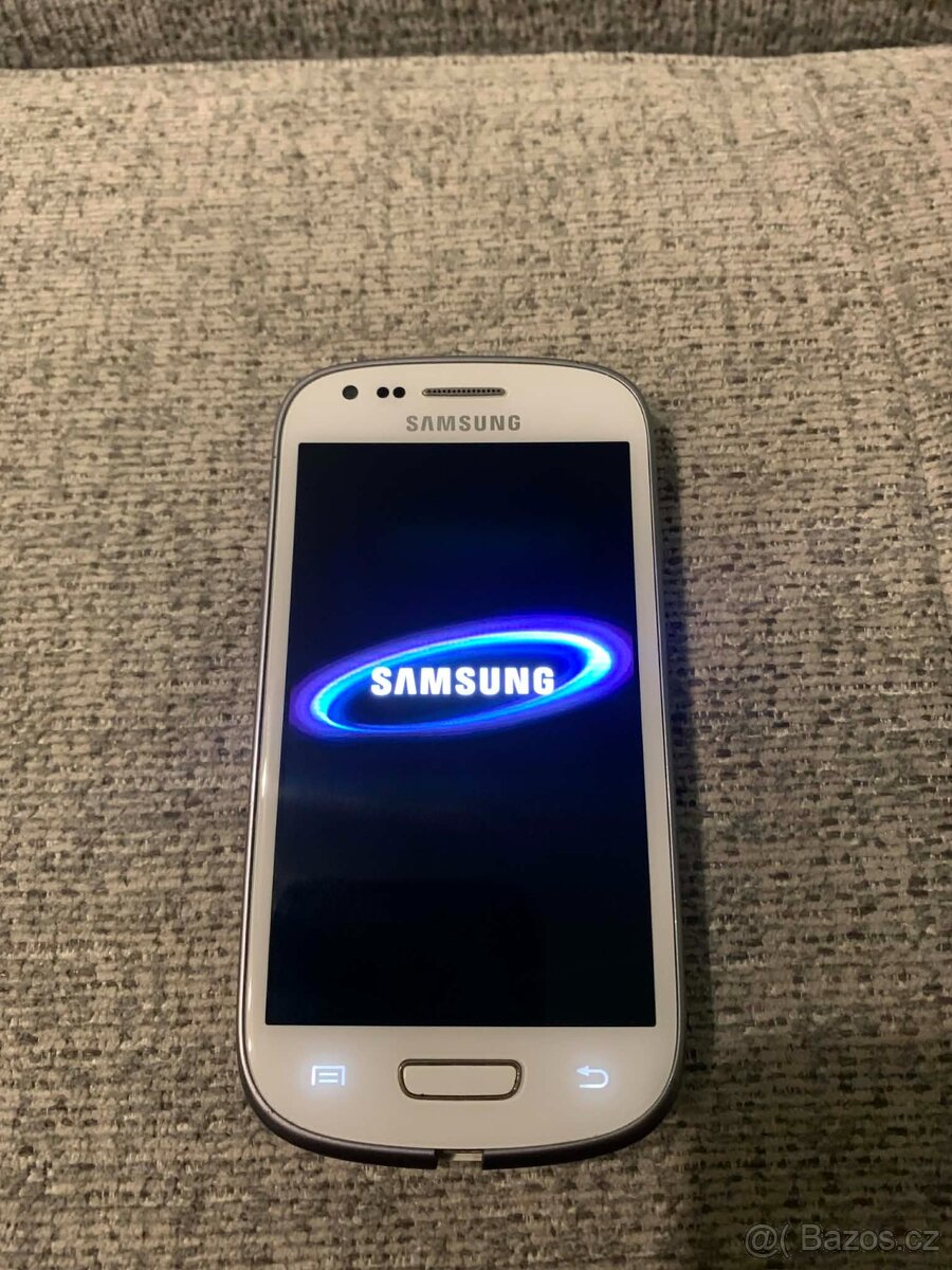 Samsung Galaxy S3 mini GT- I8200 - 2