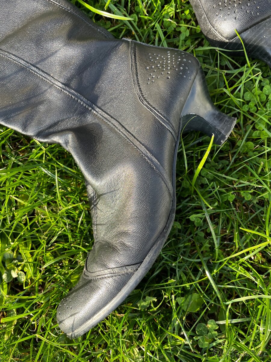 Dámské kozačky vel 38 - 2