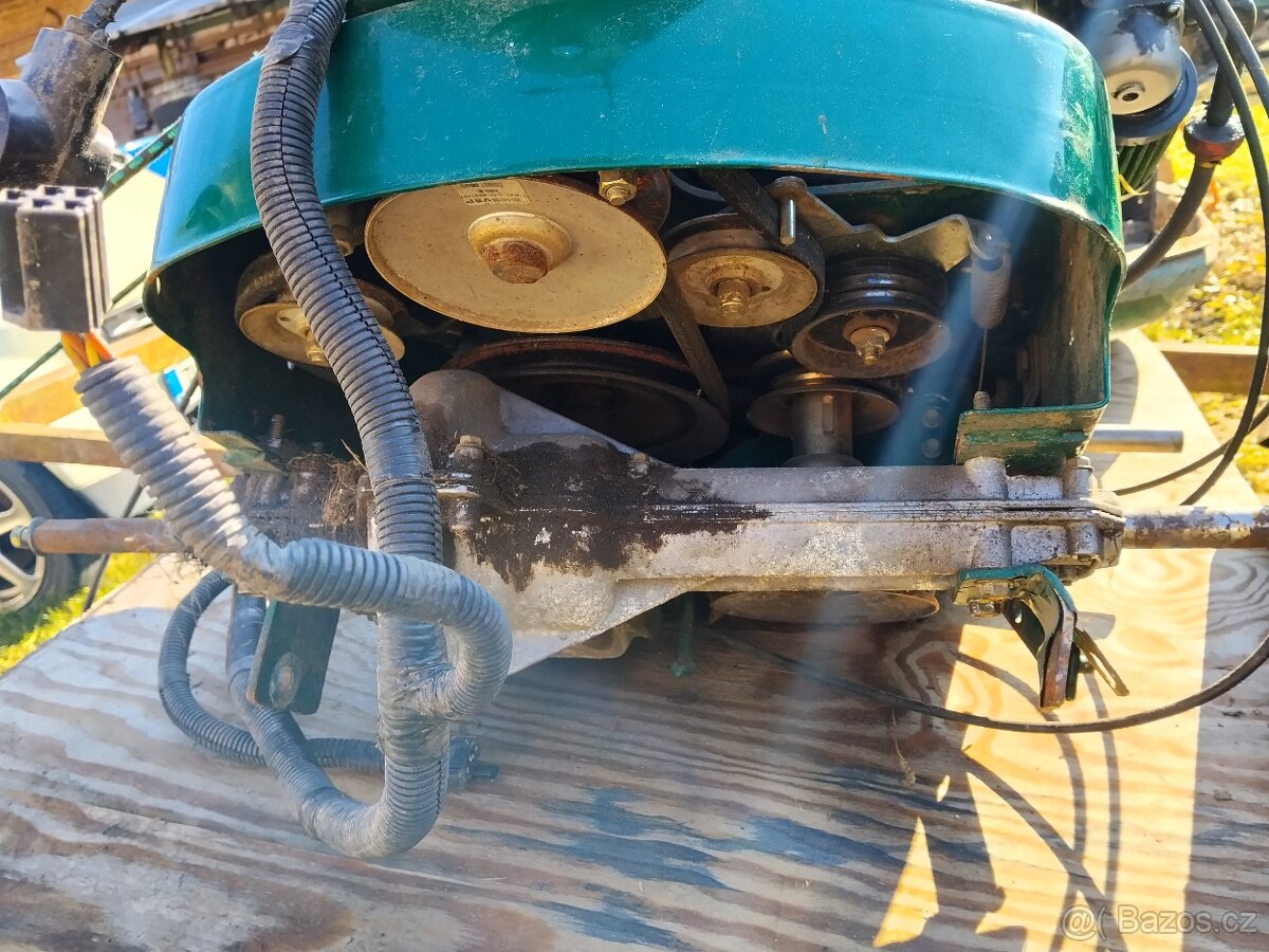 Hnací agregát pro travní traktor - 2