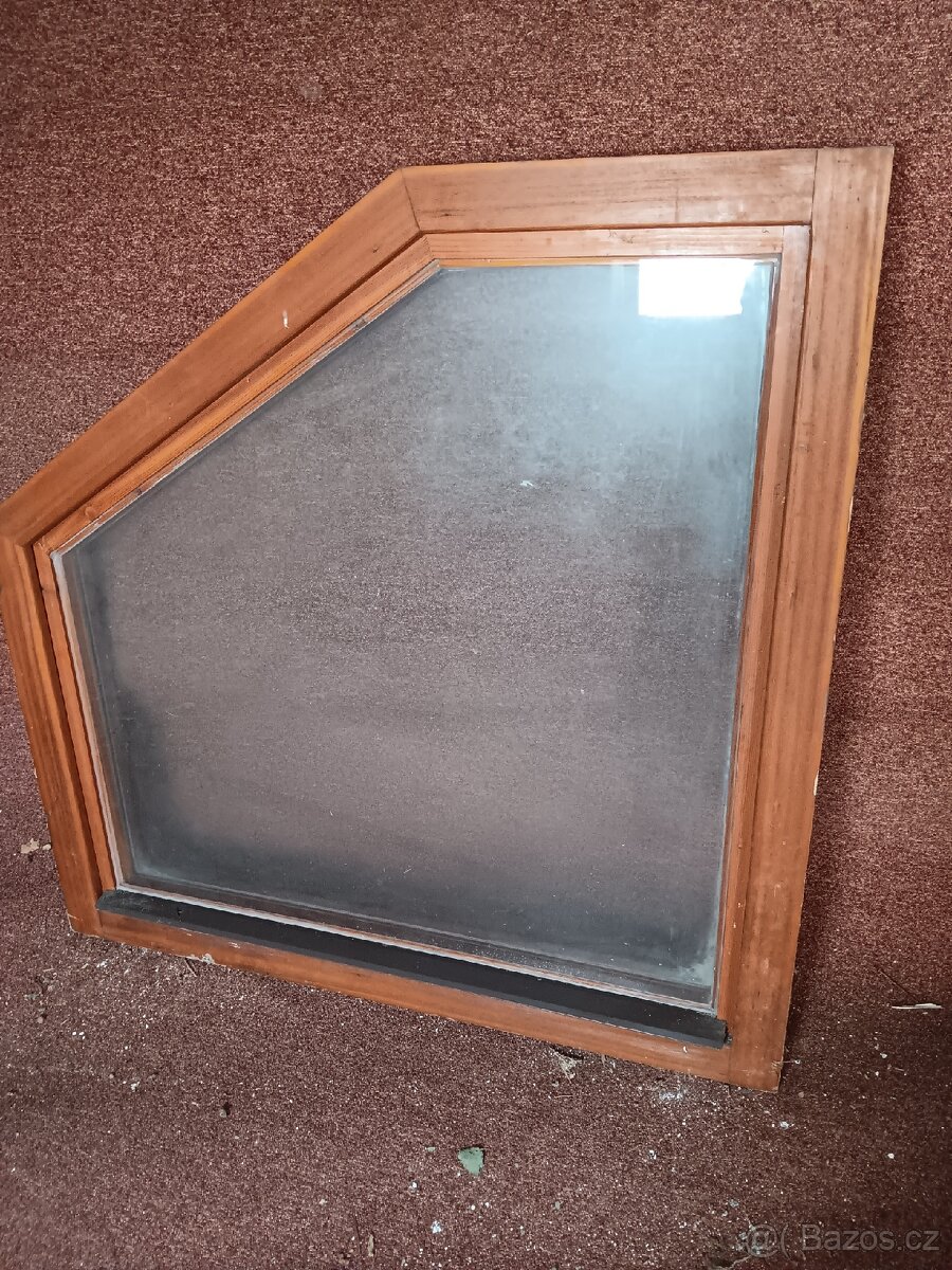 Dřevěné šroubovací okno č.9 - 2