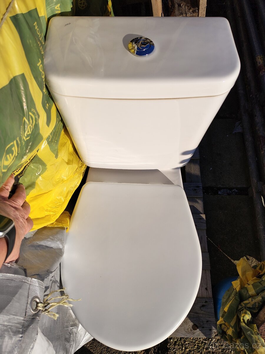 WC Kombi LYRA PLUS - spodní odpad - 2