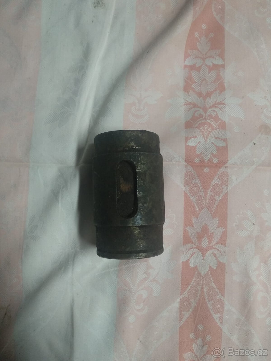 Pístnice na bagr - 2