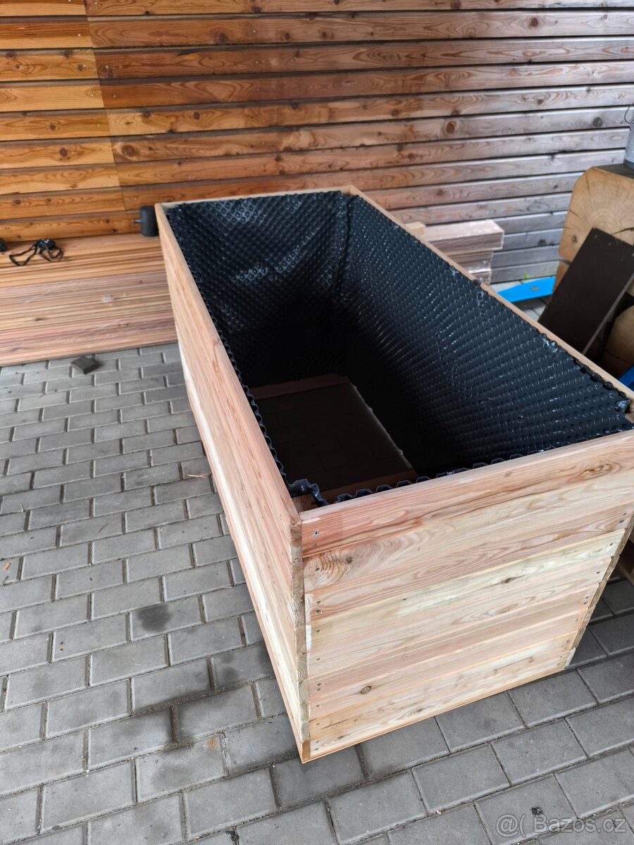 Vyvýšené zahony z modřínu - 2