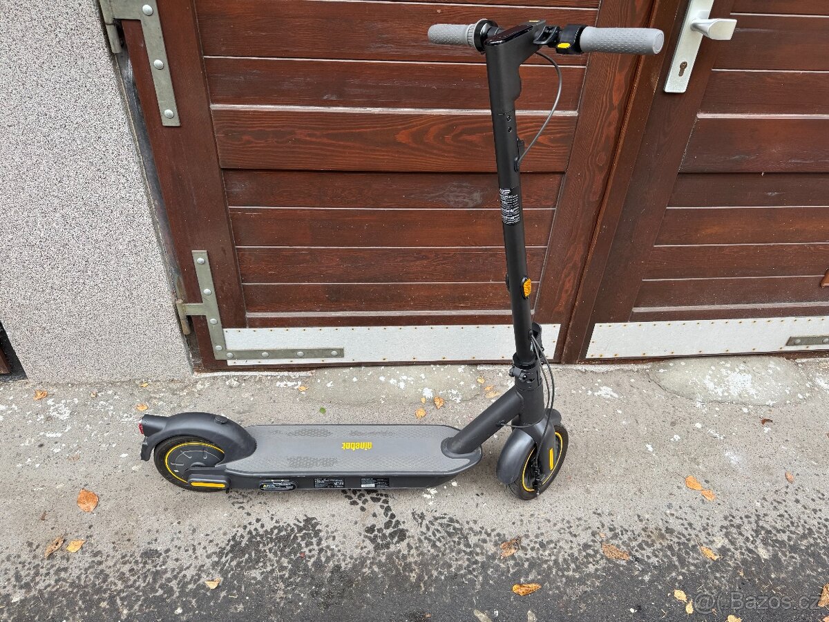 Elektrická koloběžka Segway Ninebot MAX G30 II, jako nová - 2
