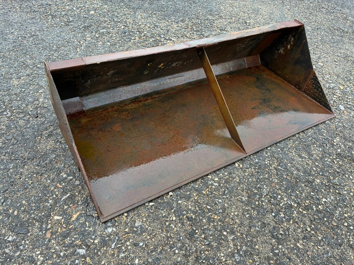 Čelní lopata UNC, Locust - 2