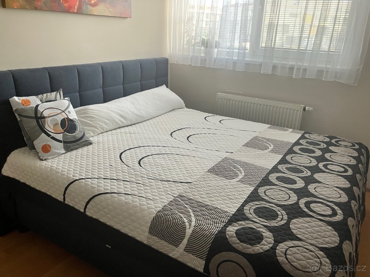 Čalouněná postel Velmi zachovalá, málo používaná - 2