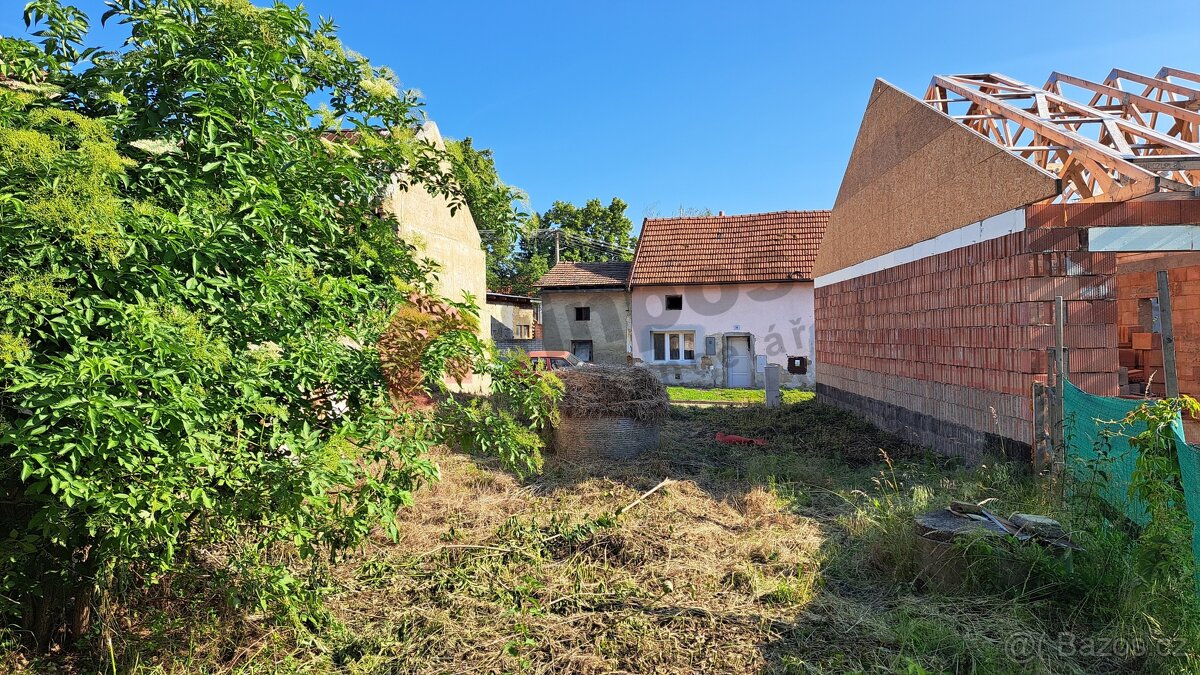 Prodej stavebního pozemku 606 m2, Těšice u Nezamyslic - 2