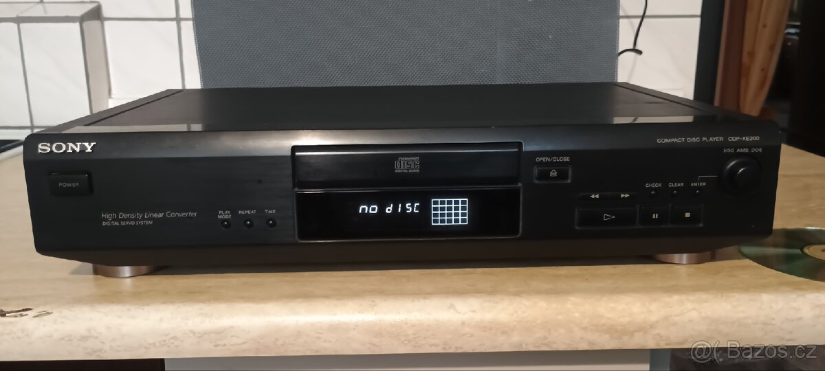 Cd přehrávač Sony CDP XE200 - 2