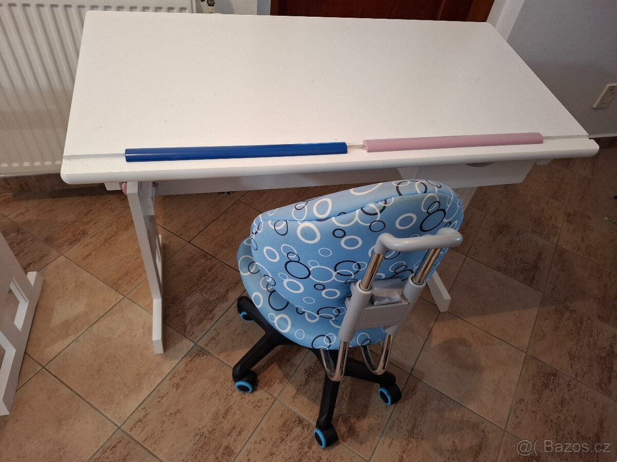 Souprava 2 stoly + 2 židle - 2